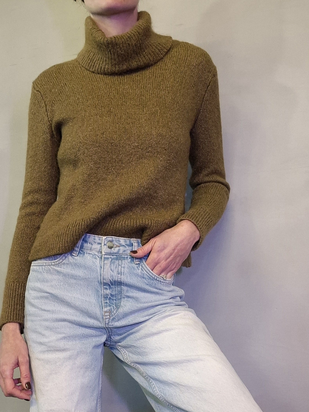 BANANA REPUBLIC -  Olive Brown Ribbed Turtleneck Sweater